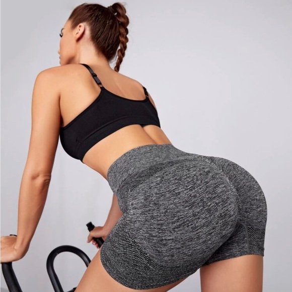 SHEIN Scrunch Butt Biker Shorts - Picture 2 of 7